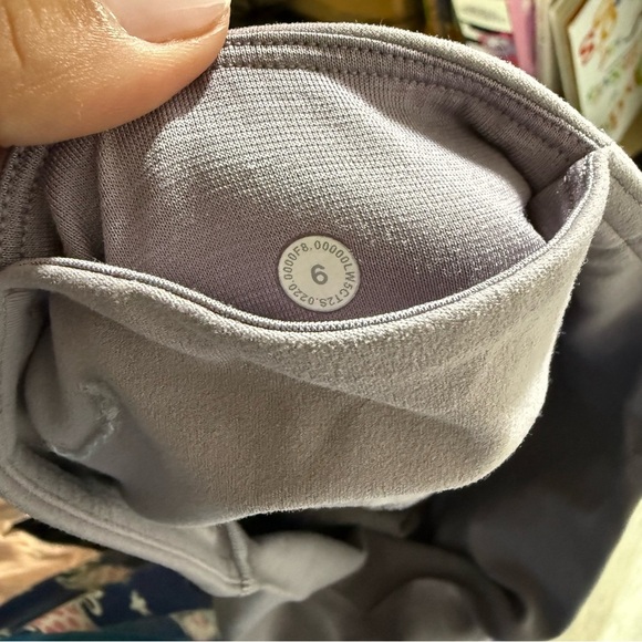 Lululemon Mauve High-Waisted Joggers - Picture 7 of 8